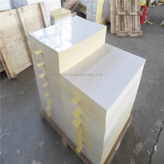 70*100cm matière première d'usine d'autocollant de papier auto-adhésif de bonne qualité