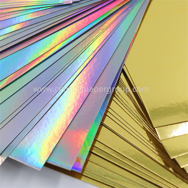 Usine en stock Couleur d'approvisionnement Or et argent Carte Papier Carton multicolore 